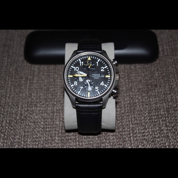 Pulsar Watch - Picture 1 of 5